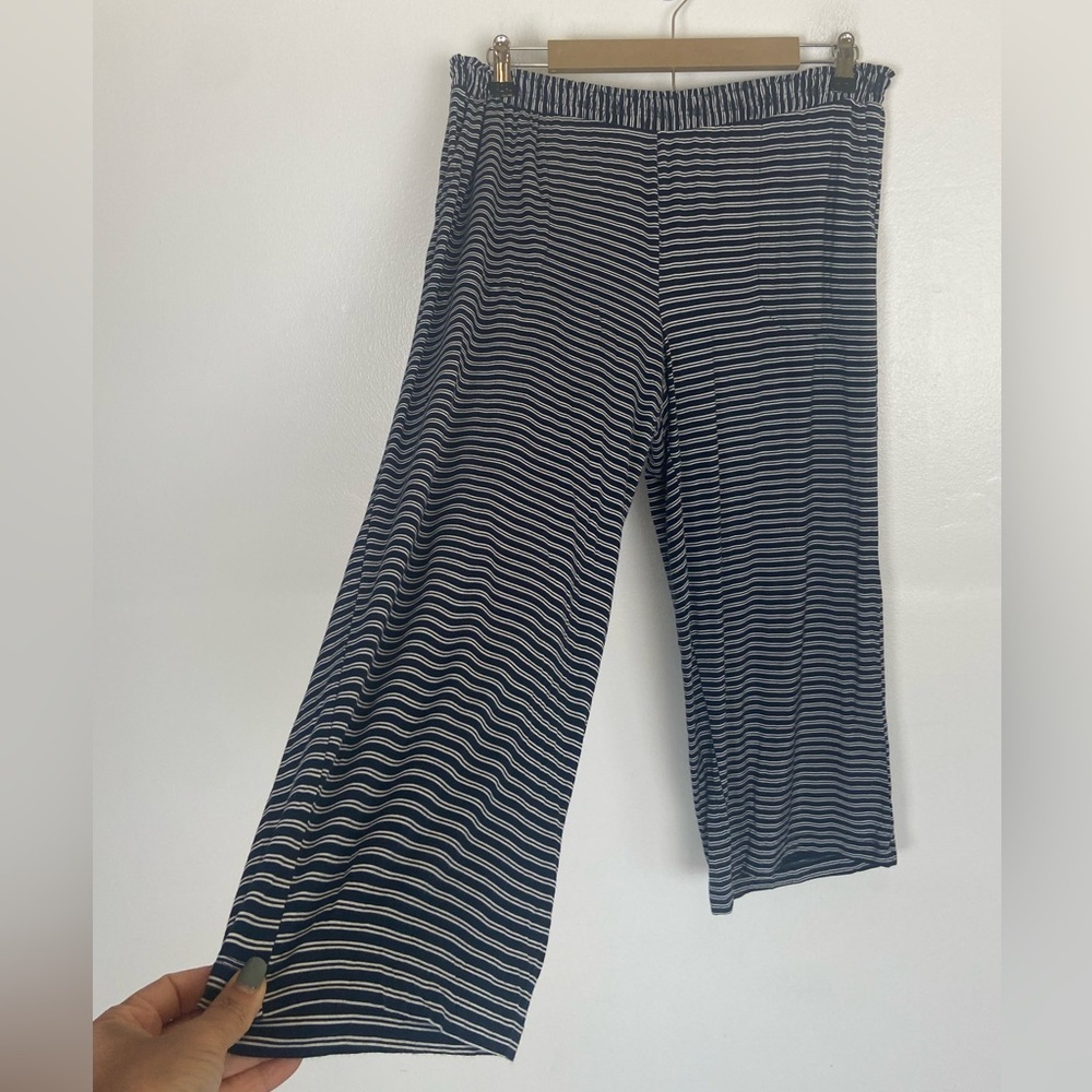 Soma Women's Pull On Lounge Pajama Pants Sz M Stripes Blue & White Side Pockets